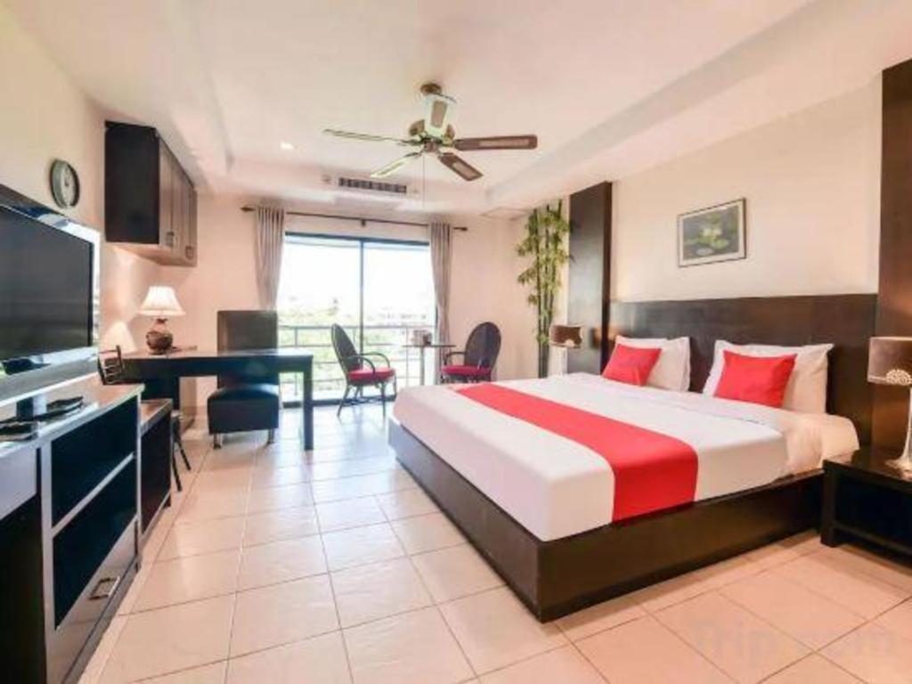 M Place Hotel 2*